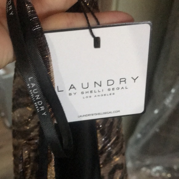 🔥Laundry, Shelli Segal, metallic zebra, ruched dress - Picture 4 of 13